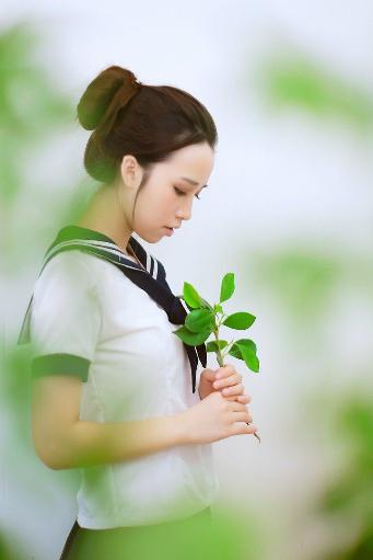 人妻的隐秘：她遭遇了怎样的困境？令人震惊的3个细节！